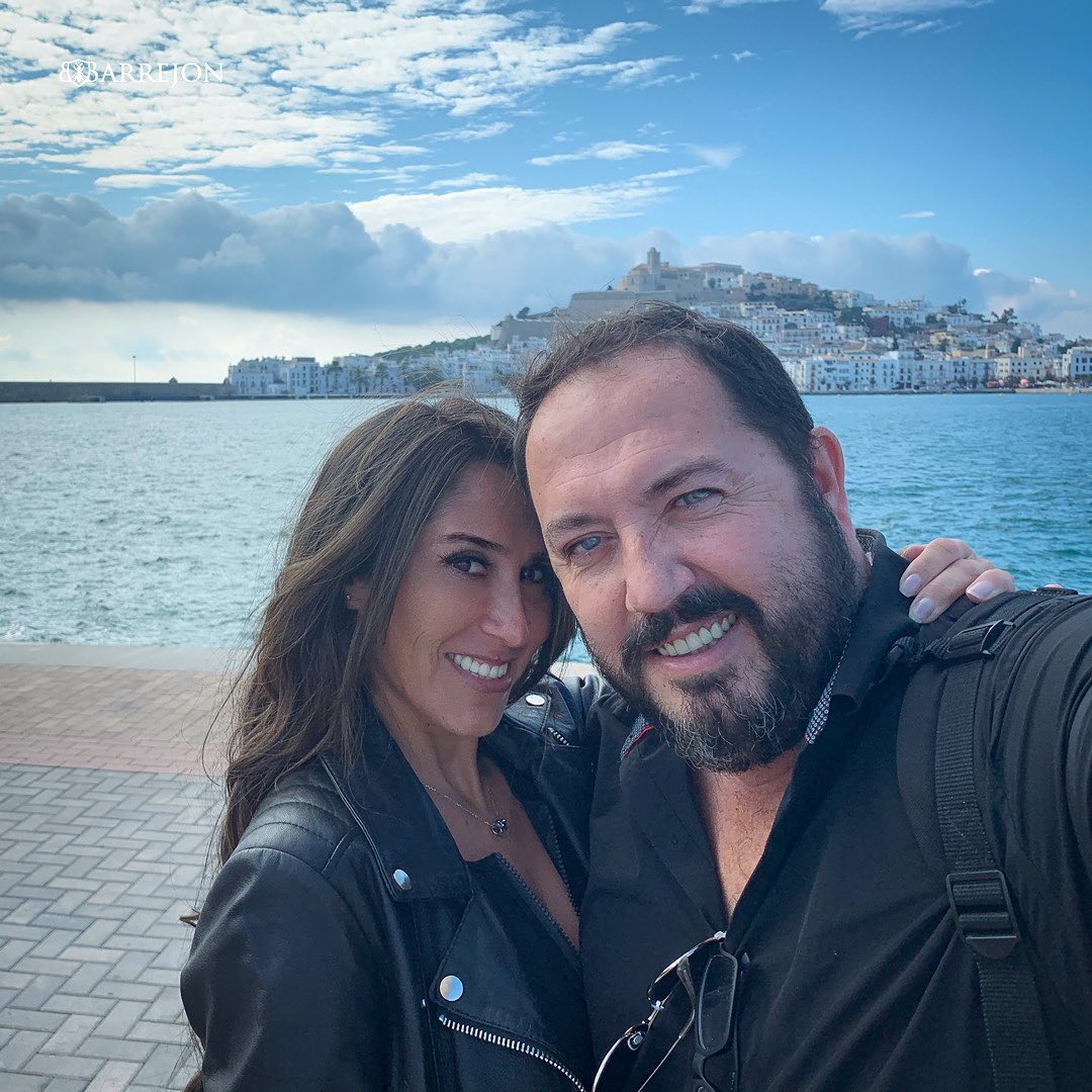 JJ Barrejón y su esposa en Ibiza